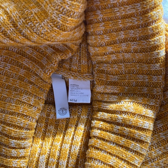 Element Sweater - Picture 4 of 5